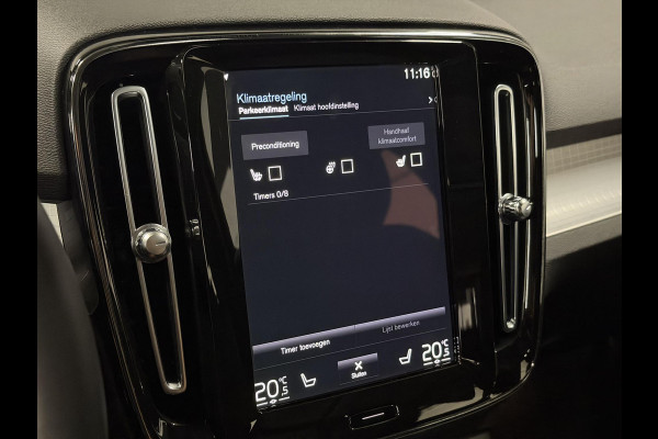 Volvo XC40 1.5 T4 Recharge Inscription Expression Open dak | Stuur-/Stoelverwarming | Achteruitrij camera | Cruise control | Keyless | 19" wielen