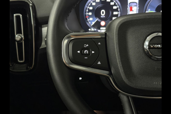 Volvo XC40 1.5 T4 Recharge Inscription Expression Open dak | Stuur-/Stoelverwarming | Achteruitrij camera | Cruise control | Keyless | 19" wielen