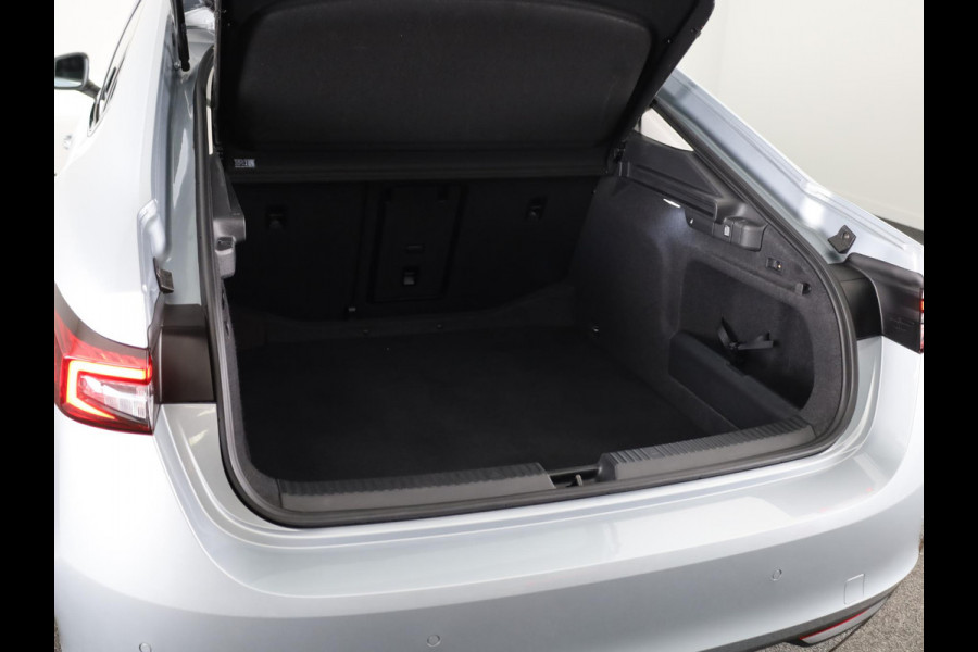 Škoda Superb 1.5 TSI MHEV First Edition 150pk | Navigatie | Trekhaak | Parkeercamera | 18 inch lichtmetalen velgen | Verlengde garantie |