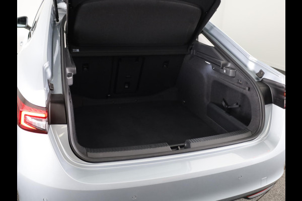 Škoda Superb 1.5 TSI MHEV First Edition 150pk | Navigatie | Trekhaak | Parkeercamera | 18 inch lichtmetalen velgen | Verlengde garantie |