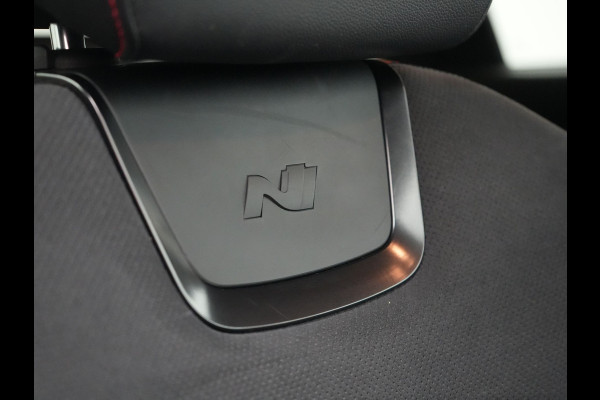 Hyundai Tucson 1.6 T-GDI N Line 4WD PHEV 265pk Dealer O.H | Adaptive Cruise | Camera | Alcantara Sportstoelen & Stuur Verwarmd | Krell Audio | Apple Carplay | Keyless | Blis | 19"L.M | Navigatie | DAB | Plug In Hybrid |