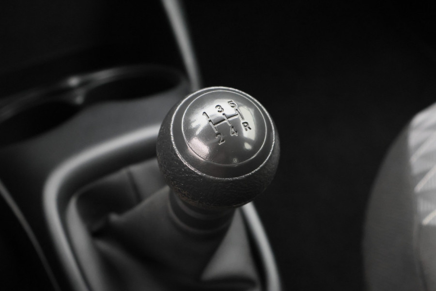 Peugeot 108 1.0 e-VTi Active Eerste Eigenaar, 5-Deurs, Airco, Bluetooth, DAB, Elektrische Ramen