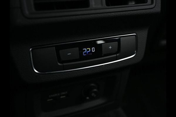 Audi Q5 50 TFSI e S edition | Panoramadak | Camera | Memory Seat | Keyless Entry | Trekhaak | Cruise Control | Interieurvoorklimatisering |