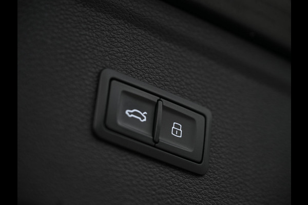 Audi Q5 50 TFSI e S edition | Panoramadak | Camera | Memory Seat | Keyless Entry | Trekhaak | Cruise Control | Interieurvoorklimatisering |