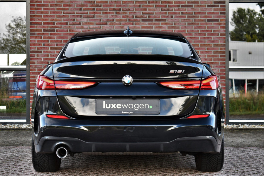 BMW 2 Serie Gran Coupé 218i M-Sport Shadowline Trekhaak 18inch Live-cockpit Sfeerverlichting