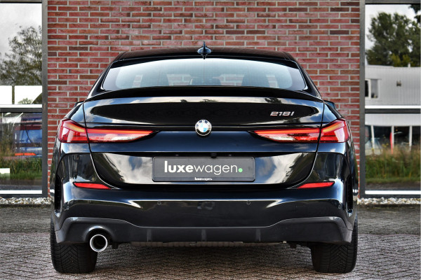BMW 2 Serie Gran Coupé 218i M-Sport Shadowline Trekhaak 18inch Live-cockpit Sfeerverlichting