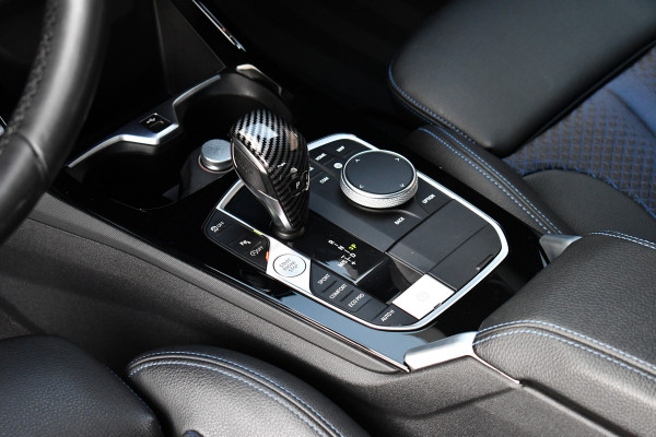 BMW 2 Serie Gran Coupé 218i M-Sport Shadowline Trekhaak 18inch Live-cockpit Sfeerverlichting