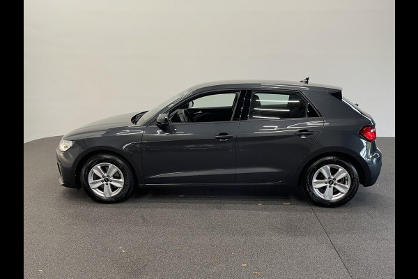 Audi A1 Sportback 1.0 TFSI Sportback Automaat Navigatie Apple Carplay/Android Auto Parkeersensoren Cruise Control Climate Control Lichtmetalen velgen