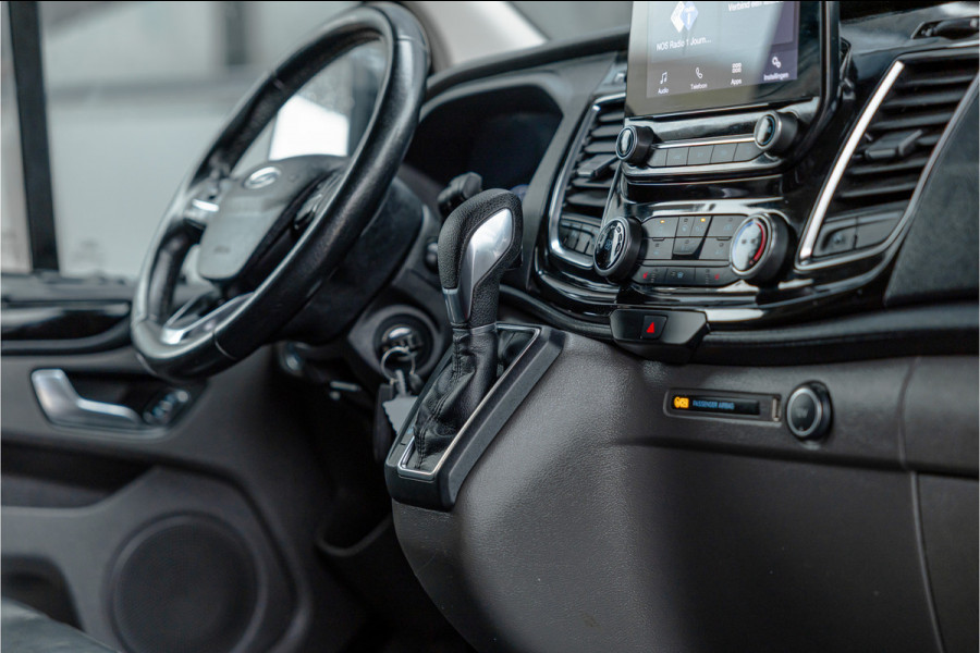 Ford Transit Custom 290 2.0 TDCI 185 PK Sport | ACC | Bi-Xenon | Navigatie | CarPlay | Camera | Trekhaak | DAB | Stoelverwarming | Nieuwe APK