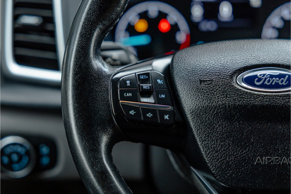 Ford Transit Custom 290 2.0 TDCI 185 PK Sport | ACC | Bi-Xenon | Navigatie | CarPlay | Camera | Trekhaak | DAB | Stoelverwarming | Nieuwe APK