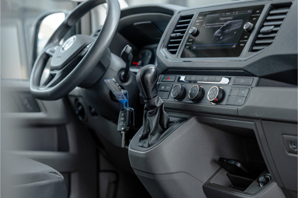 Volkswagen Crafter 2.0 TDI 177 PK L3H3 DSG | CarPlay | Camera | Standkachel | MF Stuur | Dealer onderhouden | Cruise control | DAB | Nieuwe distributieriem | Nieuwe APK