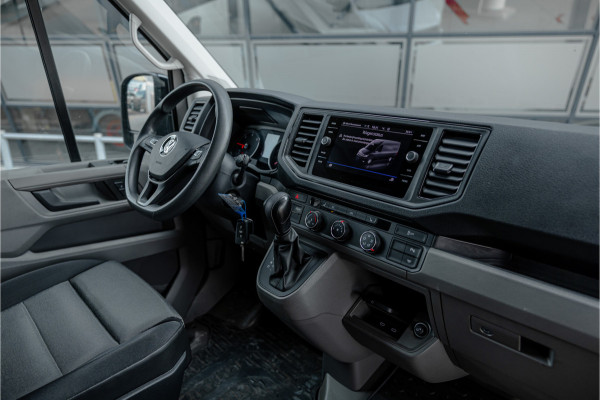 Volkswagen Crafter 2.0 TDI 177 PK L3H3 DSG | CarPlay | Camera | Standkachel | MF Stuur | Dealer onderhouden | Cruise control | DAB | Nieuwe distributieriem | Nieuwe APK