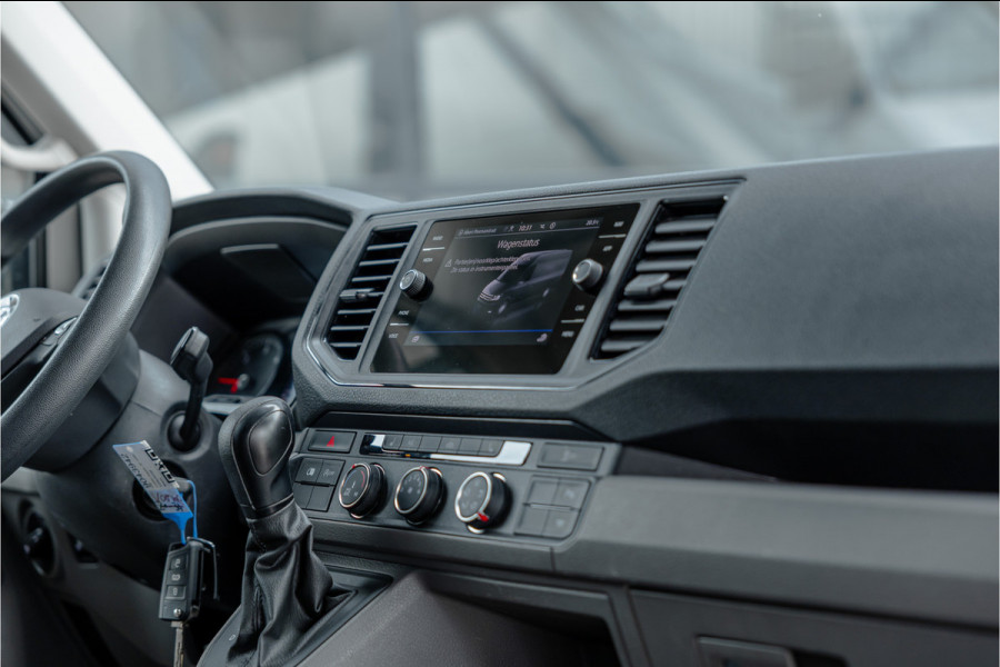Volkswagen Crafter 2.0 TDI 177 PK L3H3 DSG | CarPlay | Camera | Standkachel | MF Stuur | Dealer onderhouden | Cruise control | DAB | Nieuwe distributieriem | Nieuwe APK