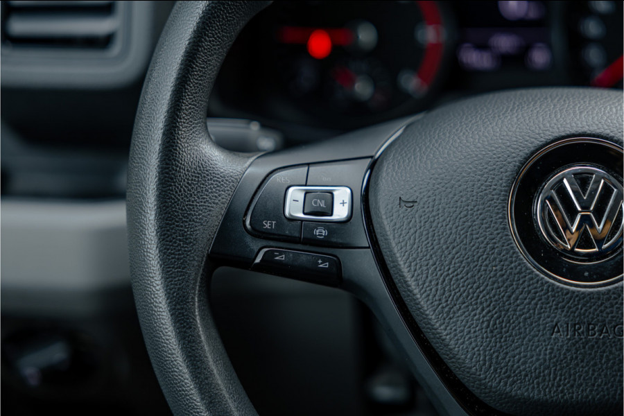 Volkswagen Crafter 2.0 TDI 177 PK L3H3 DSG | CarPlay | Camera | Standkachel | MF Stuur | Dealer onderhouden | Cruise control | DAB | Nieuwe distributieriem | Nieuwe APK