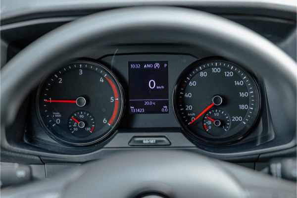 Volkswagen Crafter 2.0 TDI 177 PK L3H3 DSG | CarPlay | Camera | Standkachel | MF Stuur | Dealer onderhouden | Cruise control | DAB | Nieuwe distributieriem | Nieuwe APK