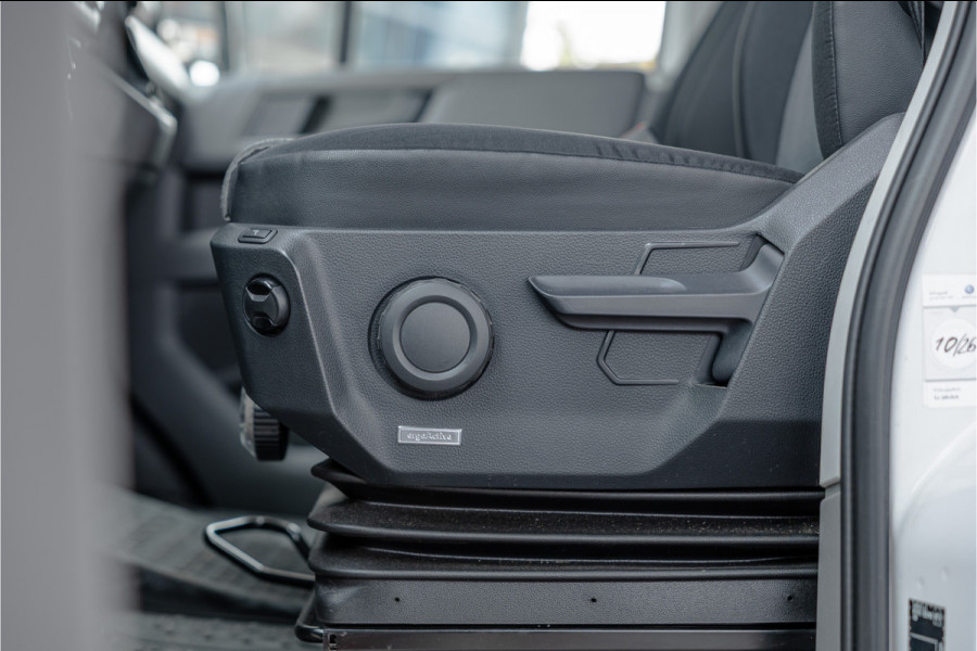 Volkswagen Crafter 2.0 TDI 177 PK L3H3 DSG | CarPlay | Camera | Standkachel | MF Stuur | Dealer onderhouden | Cruise control | DAB | Nieuwe distributieriem | Nieuwe APK