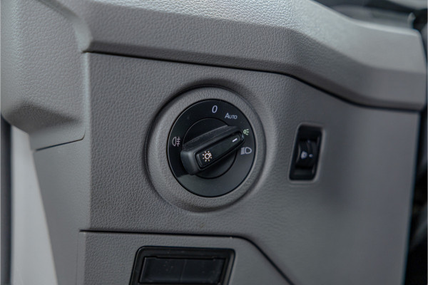 Volkswagen Crafter 2.0 TDI 177 PK L3H3 DSG | CarPlay | Camera | Standkachel | MF Stuur | Dealer onderhouden | Cruise control | DAB | Nieuwe distributieriem | Nieuwe APK