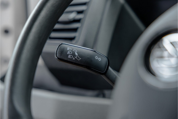 Volkswagen Crafter 2.0 TDI 177 PK L3H3 DSG | CarPlay | Camera | Standkachel | MF Stuur | Dealer onderhouden | Cruise control | DAB | Nieuwe distributieriem | Nieuwe APK