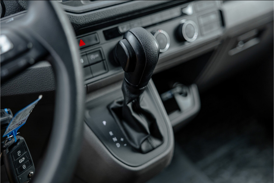 Volkswagen Crafter 2.0 TDI 177 PK L3H3 DSG | CarPlay | Camera | Standkachel | MF Stuur | Dealer onderhouden | Cruise control | DAB | Nieuwe distributieriem | Nieuwe APK
