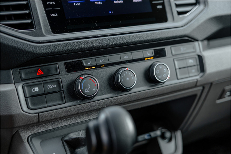 Volkswagen Crafter 2.0 TDI 177 PK L3H3 DSG | CarPlay | Camera | Standkachel | MF Stuur | Dealer onderhouden | Cruise control | DAB | Nieuwe distributieriem | Nieuwe APK