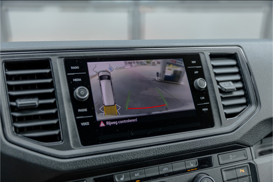 Volkswagen Crafter 2.0 TDI 177 PK L3H3 DSG | CarPlay | Camera | Standkachel | MF Stuur | Dealer onderhouden | Cruise control | DAB | Nieuwe distributieriem | Nieuwe APK