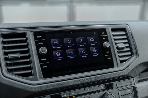 Volkswagen Crafter 2.0 TDI 177 PK L3H3 DSG | CarPlay | Camera | Standkachel | MF Stuur | Dealer onderhouden | Cruise control | DAB | Nieuwe distributieriem | Nieuwe APK