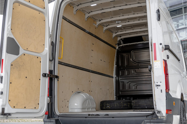 Volkswagen Crafter 2.0 TDI 177 PK L3H3 DSG | CarPlay | Camera | Standkachel | MF Stuur | Dealer onderhouden | Cruise control | DAB | Nieuwe distributieriem | Nieuwe APK