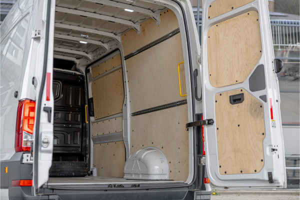 Volkswagen Crafter 2.0 TDI 177 PK L3H3 DSG | CarPlay | Camera | Standkachel | MF Stuur | Dealer onderhouden | Cruise control | DAB | Nieuwe distributieriem | Nieuwe APK