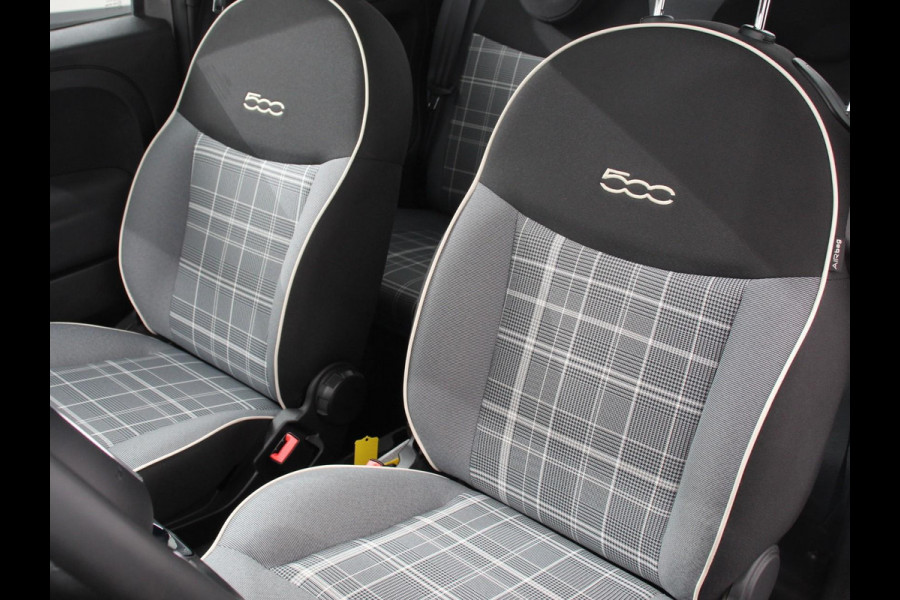 Fiat 500 1.0 Hybrid Lounge Plus Cruise control Panorama dak Parkeersensor achter Climate control Apple carplay / Andriod auto