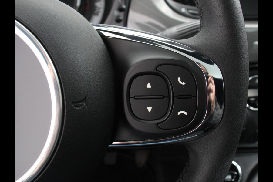 Fiat 500 1.0 Hybrid Lounge Plus Cruise control Panorama dak Parkeersensor achter Climate control Apple carplay / Andriod auto