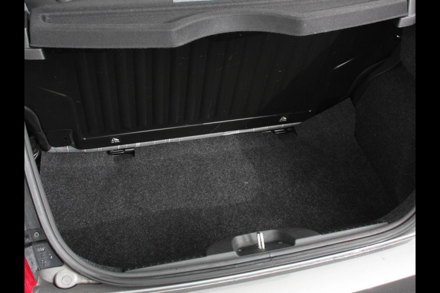 Fiat 500 1.0 Hybrid Lounge Plus Cruise control Panorama dak Parkeersensor achter Climate control Apple carplay / Andriod auto