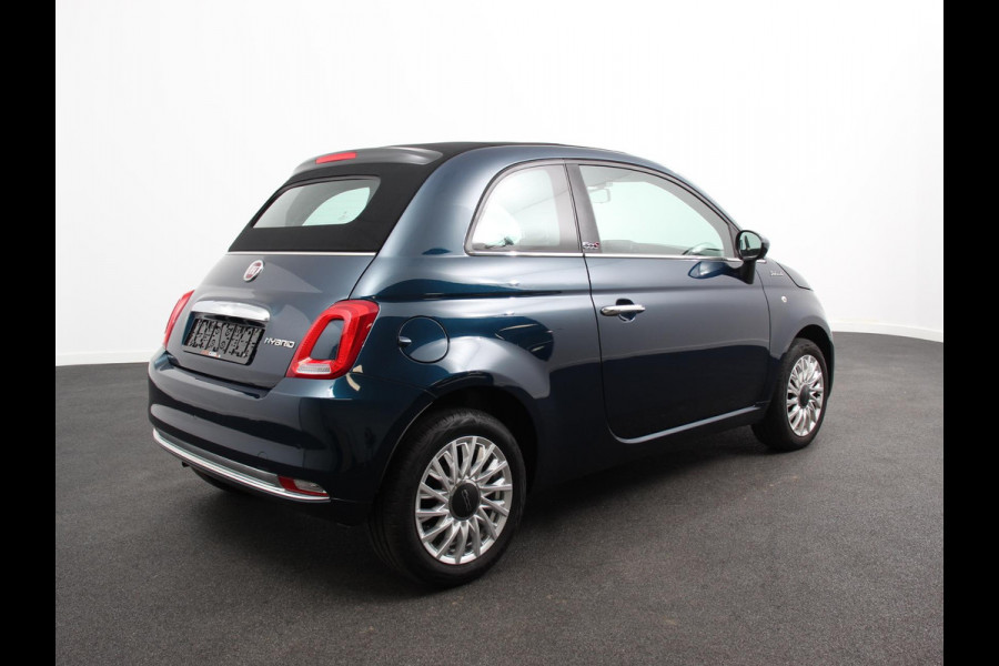 Fiat 500C 1.0 Hybrid Dolcevita Airco Cruise control Lichtmetalen velgen Apple Carplay/ Android Auto Navigatie Parkeersensor achter