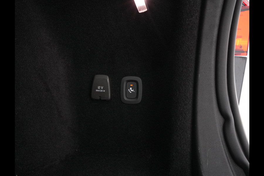 Volvo V60 2.0 T6 Recharge AWD Inscription (Plug-in) (INCL-BTW) Aut. *PANO | LEATHER | FULL-LED | MEMORY-PACK | KEYLESS | DIGI-COCKPIT | NAVI-FULLMAP | HEATED-SPORTSEATS | ECC | CRUISE | DAB | TOWBAR | 19''ALU*