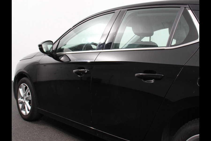 Opel Corsa 1.2 101pk Automaat Edition Navigatie Apple Carplay/Android Airco Camera Parkeer sensoren Dab Cruise Control Stoelverwarming