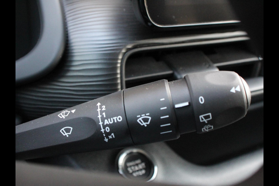 Jeep Avenger Longitude 54 kWh Automaat SOH 96% Navigatie Apple Carplay/ Android Auto Parkeersensor achter Cruise Control Full LED Virtual Cockpit Climate Control