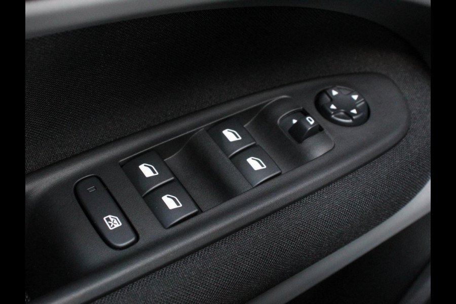 Jeep Avenger Longitude 54 kWh Automaat SOH 96% Navigatie Apple Carplay/ Android Auto Parkeersensor achter Cruise Control Full LED Virtual Cockpit Climate Control