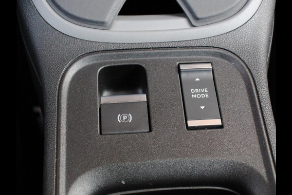 Jeep Avenger Longitude 54 kWh Automaat SOH 96% Navigatie Apple Carplay/ Android Auto Parkeersensor achter Cruise Control Full LED Virtual Cockpit Climate Control