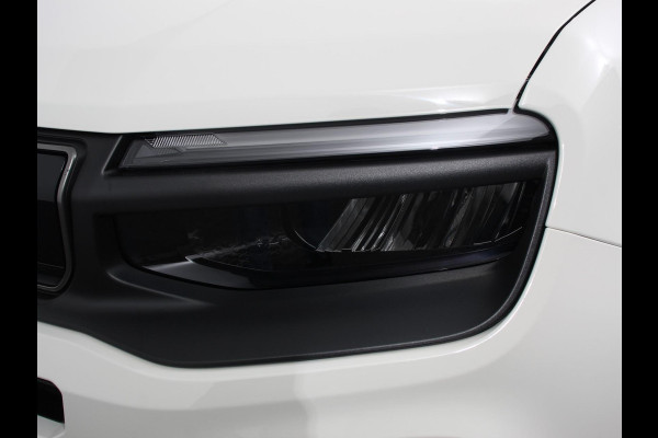 Jeep Avenger Longitude 54 kWh Automaat SOH 96% Navigatie Apple Carplay/ Android Auto Parkeersensor achter Cruise Control Full LED Virtual Cockpit Climate Control
