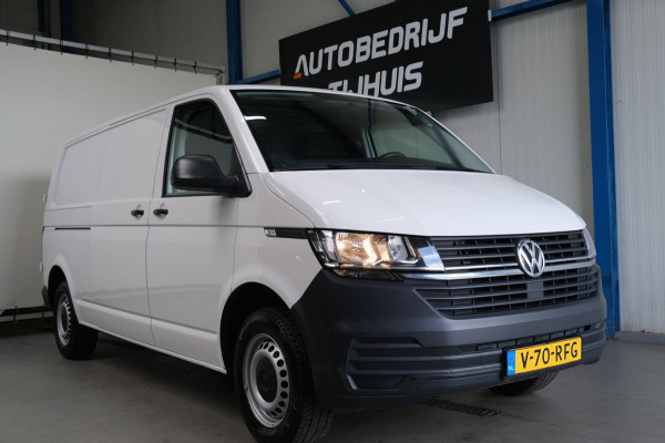 Volkswagen Transporter 2.0 TDI L2H1 30 3p - Airco, Cruise, Stoelverwarming, PDC, Trekhaak.