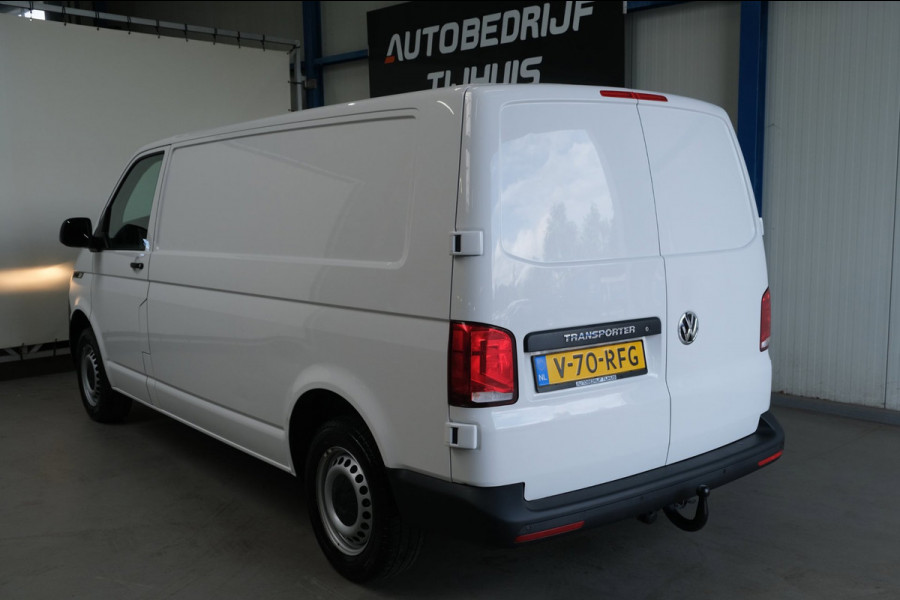 Volkswagen Transporter 2.0 TDI L2H1 30 3p - Airco, Cruise, Stoelverwarming, PDC, Trekhaak.