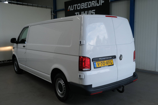 Volkswagen Transporter 2.0 TDI L2H1 30 3p - Airco, Cruise, Stoelverwarming, PDC, Trekhaak.