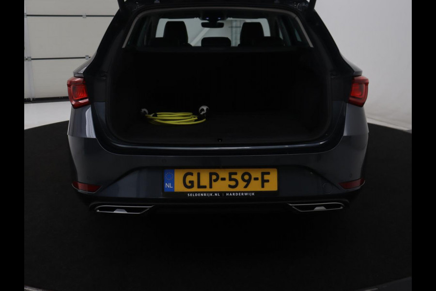 Seat Leon Sportstourer 1.4 TSI eHybrid PHEV FR | SOH 86,9% | Carplay | Stuur/stoelverwarming | Adaptive cruise | Carplay | Camera | Park assist | Sfeerverlichting |