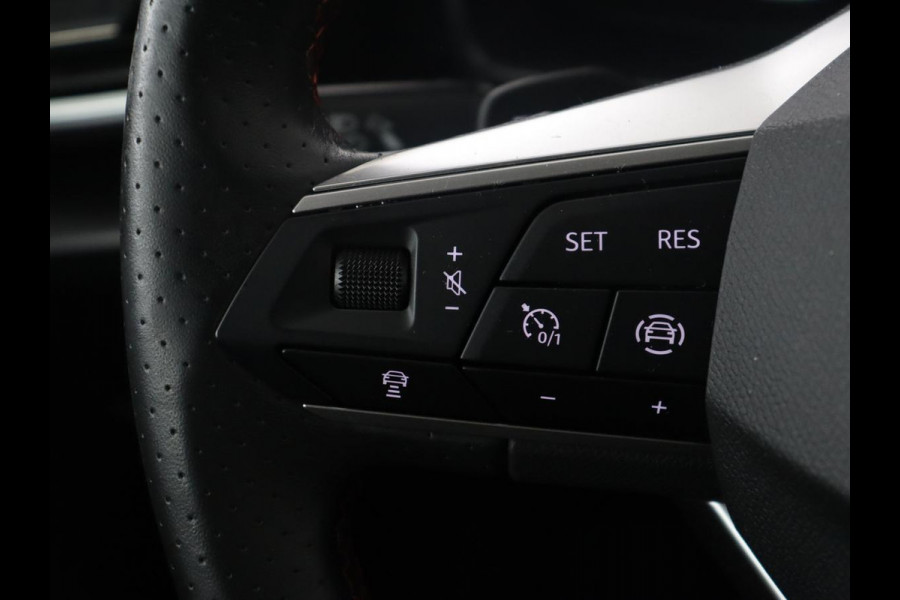 Seat Leon Sportstourer 1.4 TSI eHybrid PHEV FR | SOH 86,9% | Carplay | Stuur/stoelverwarming | Adaptive cruise | Carplay | Camera | Park assist | Sfeerverlichting |