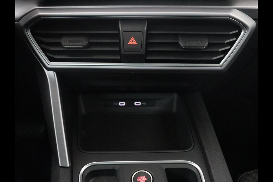 Seat Leon Sportstourer 1.4 TSI eHybrid PHEV FR | SOH 86,9% | Carplay | Stuur/stoelverwarming | Adaptive cruise | Carplay | Camera | Park assist | Sfeerverlichting |