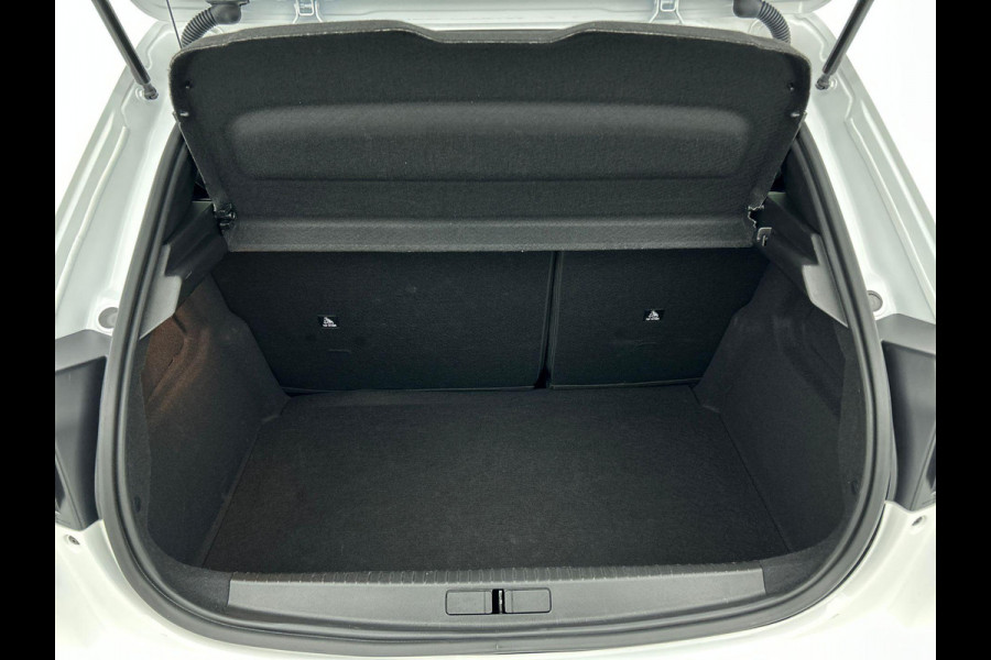 Peugeot 208 1.2 Hybrid 100PK Automaat Allure Navigatie Apple Carplay/Android Auto Airco Camera Parkeer sensoren Cruise Control Led Lichtmetalen Velgen