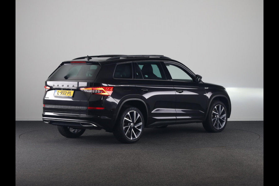 Škoda Kodiaq 1.5 TSI Sportline Business 150 pk Automaat | Navigatie | Panoramadak | Parkeersensoren | Achteruitrijcamera | Keyless | Elektr. bestuurdersstoel met geheugen | Stoelverwarming |