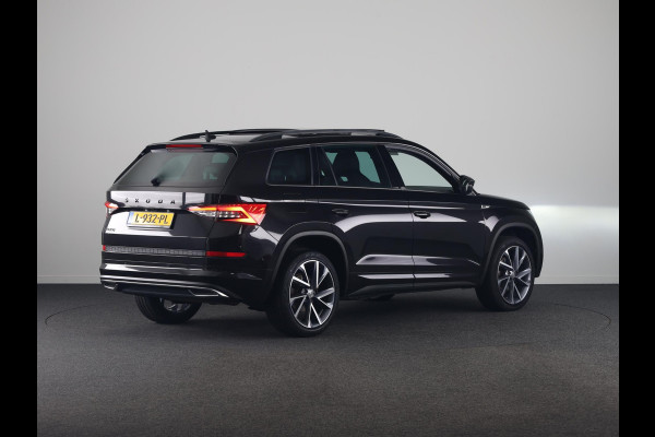 Škoda Kodiaq 1.5 TSI Sportline Business 150 pk Automaat | Navigatie | Panoramadak | Parkeersensoren | Achteruitrijcamera | Keyless | Elektr. bestuurdersstoel met geheugen | Stoelverwarming |