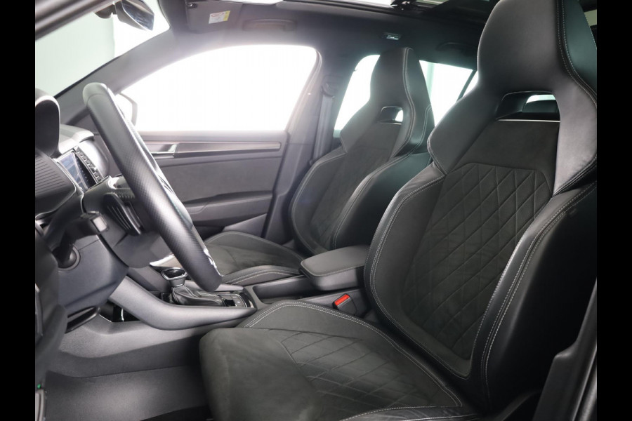 Škoda Kodiaq 1.5 TSI Sportline Business 150 pk Automaat | Navigatie | Panoramadak | Parkeersensoren | Achteruitrijcamera | Keyless | Elektr. bestuurdersstoel met geheugen | Stoelverwarming |
