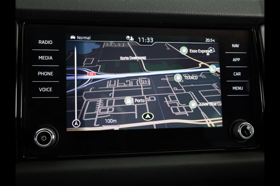 Škoda Kodiaq 1.5 TSI Sportline Business 150 pk Automaat | Navigatie | Panoramadak | Parkeersensoren | Achteruitrijcamera | Keyless | Elektr. bestuurdersstoel met geheugen | Stoelverwarming |