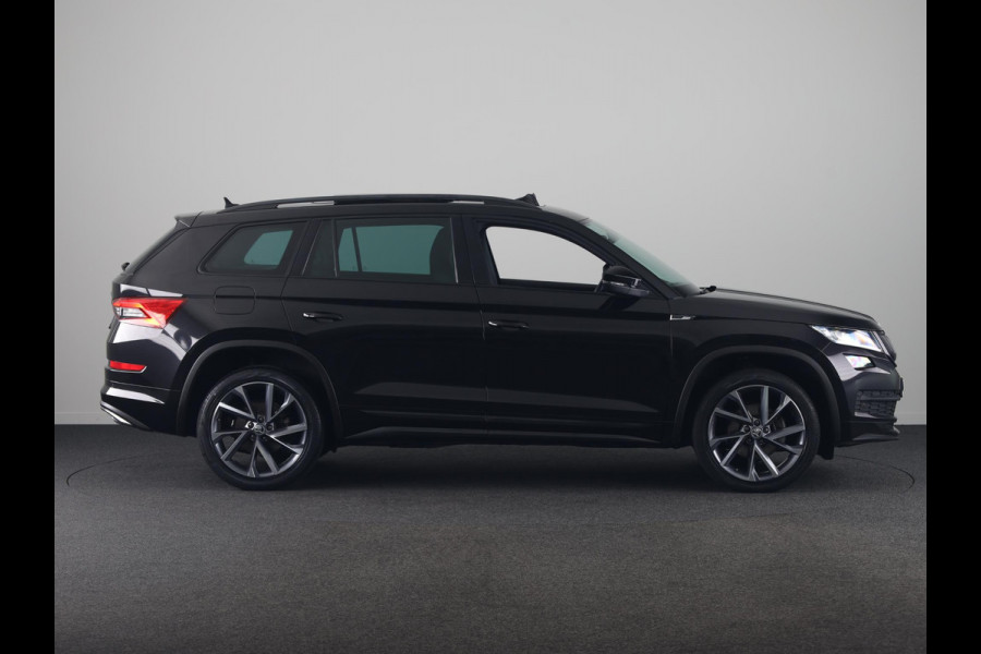 Škoda Kodiaq 1.5 TSI Sportline Business 150 pk Automaat | Navigatie | Panoramadak | Parkeersensoren | Achteruitrijcamera | Keyless | Elektr. bestuurdersstoel met geheugen | Stoelverwarming |